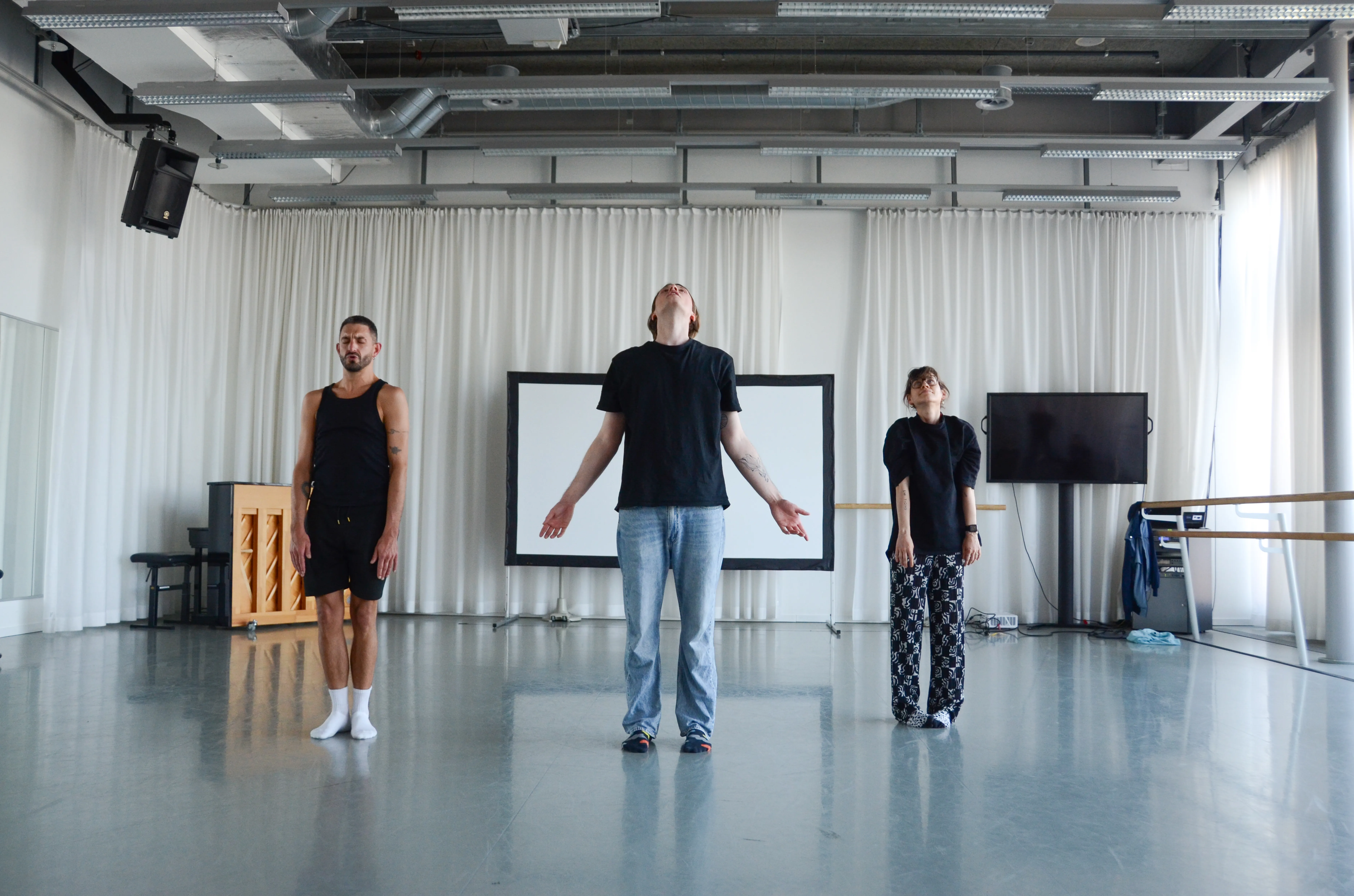 Don't Forget to Turn Off – Season 2 Impression 3